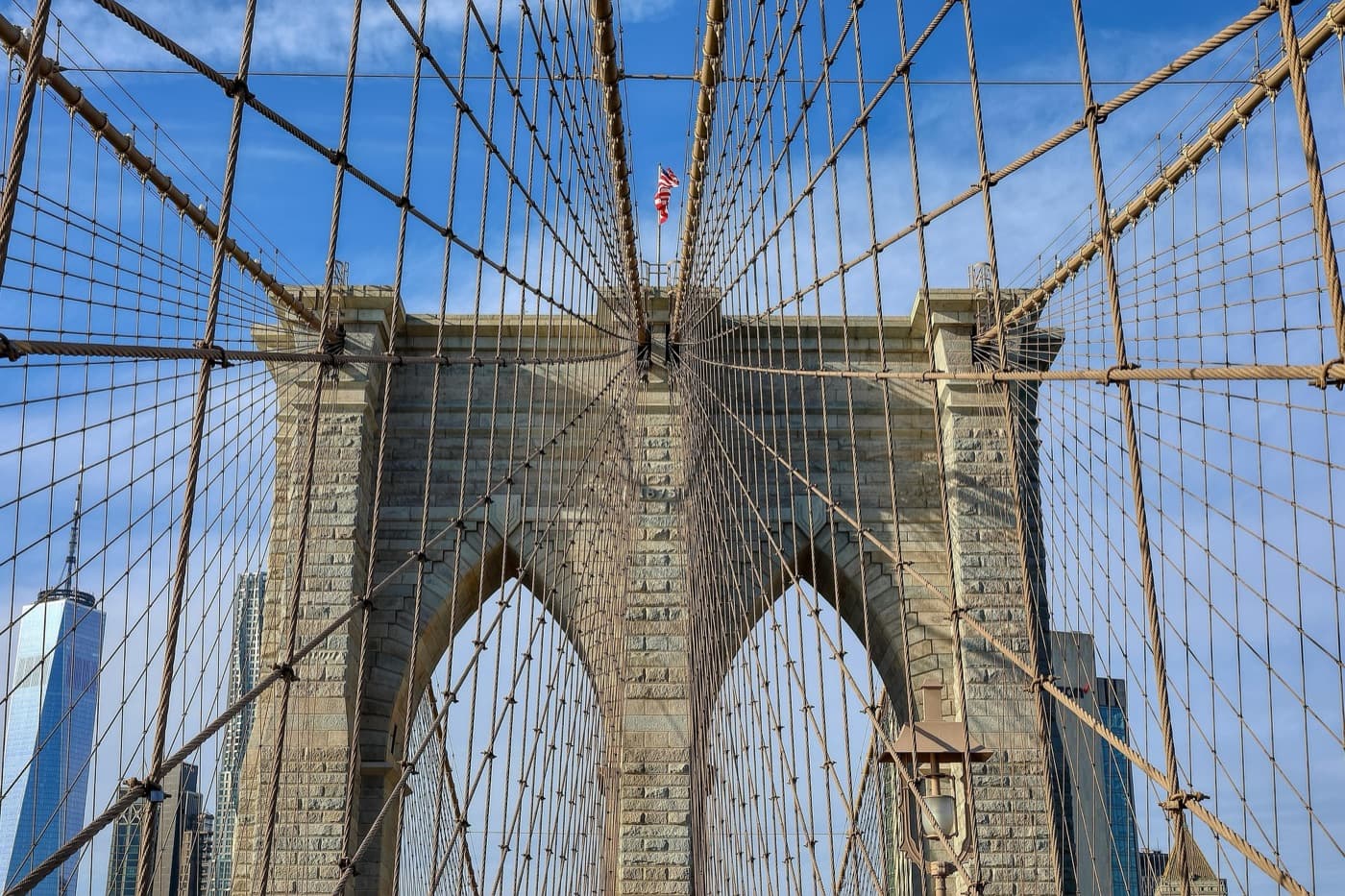 Brooklyn Bridge looking towards Manhattan, connecting boroughs served by our New York City accountants