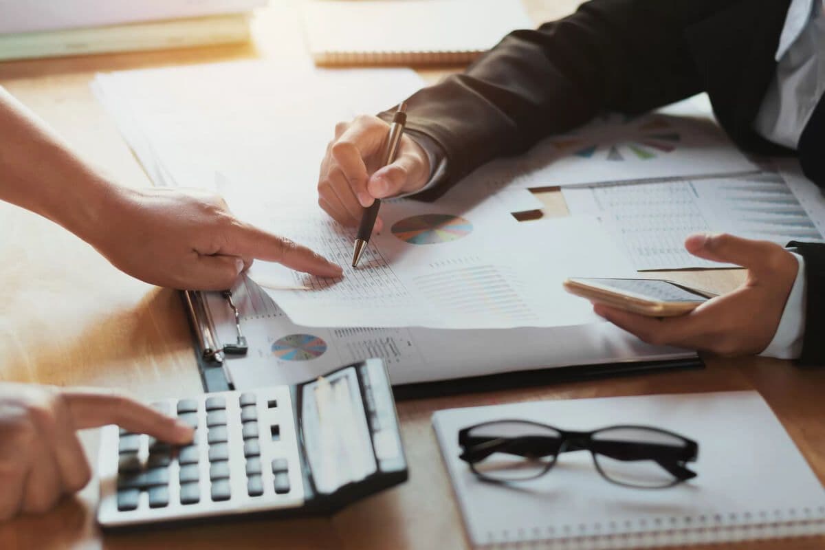 How the 2025 Federal Pay Raise Compares to Historical Increases