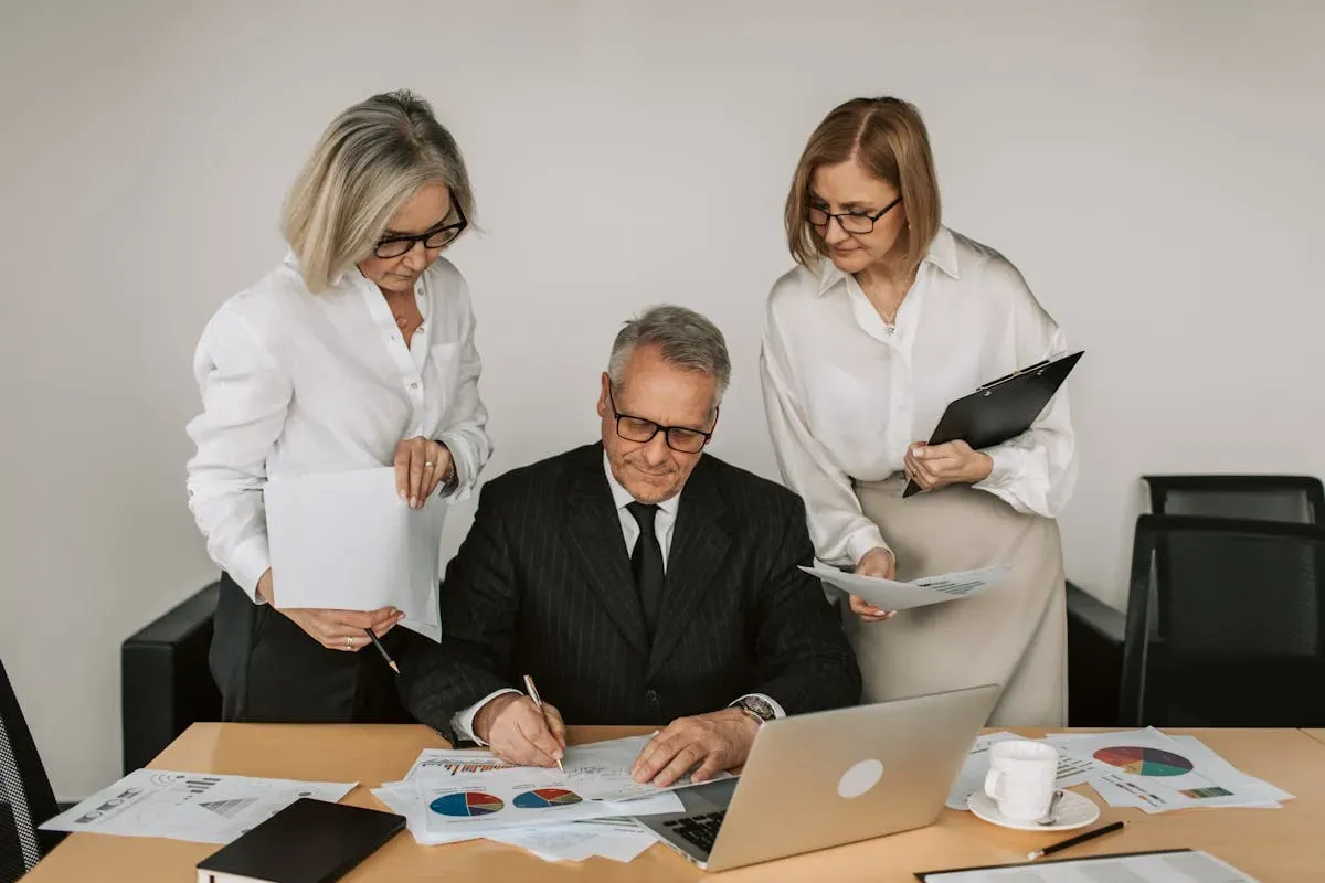 What Is the Best Way to Do Bookkeeping for a Small Business?