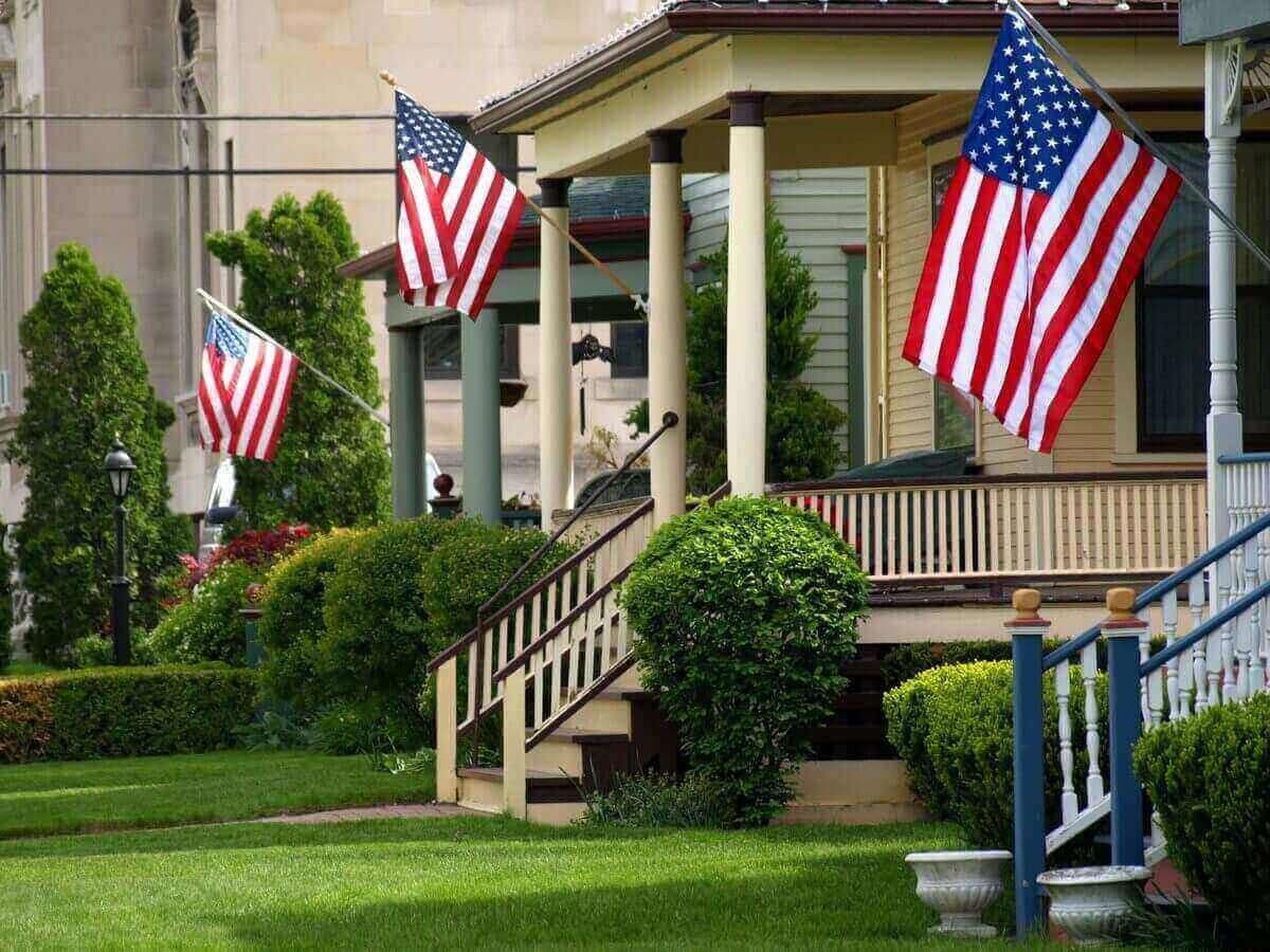 Can you live on $1000 a month in the USA? Budget reality